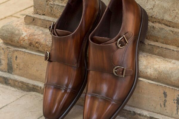 Materials: brown patina

Lining: brown calf leather

Sole: brown xtralight heeled rubber sole

Retail: $650  w/20% discount: $520