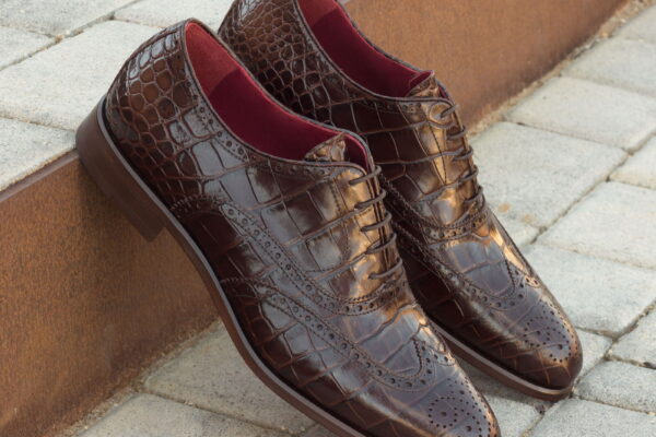 Materials: dark brown painted croco

Lining: red calf leather

Sole: dark red leather sole

Retail: $480  w/20% discount: $384
